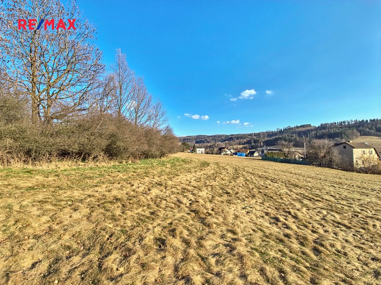 Prodej stavebního pozemku 1 727 m² - foto 3