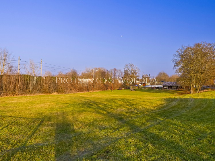 Prodej komerčního pozemku 4 073 m² - foto 1