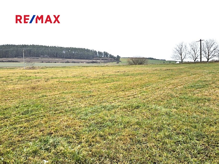 Prodej stavebního pozemku 2 108 m² - foto 4