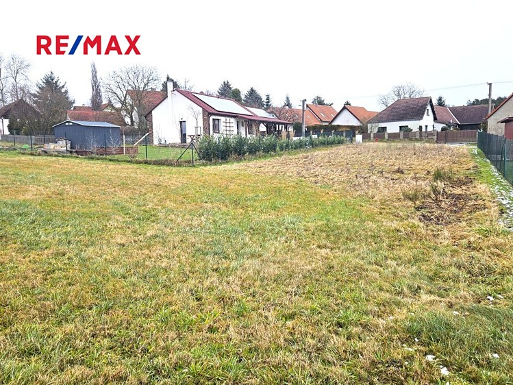 Prodej stavebního pozemku 2 108 m² - foto 3