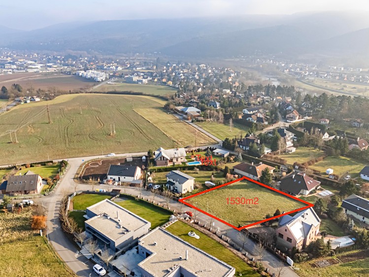 Prodej stavebního pozemku 1 530 m² - foto 2