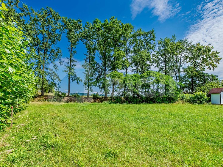 Prodej stavebního pozemku 2 259 m² - foto 8