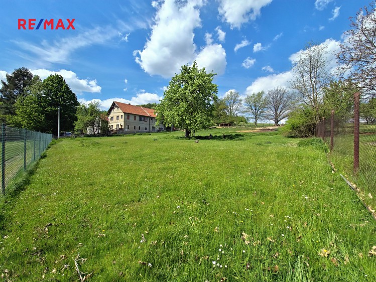 Prodej stavebního pozemku 1 384 m² - foto 4