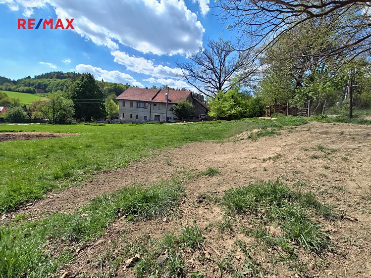 Prodej stavebního pozemku 1 384 m² - foto 6