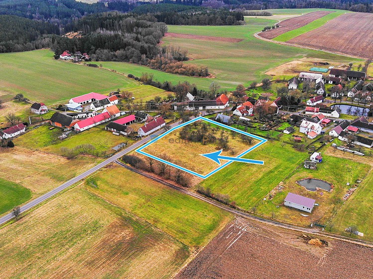 Prodej stavebního pozemku 1 515 m² - foto 1