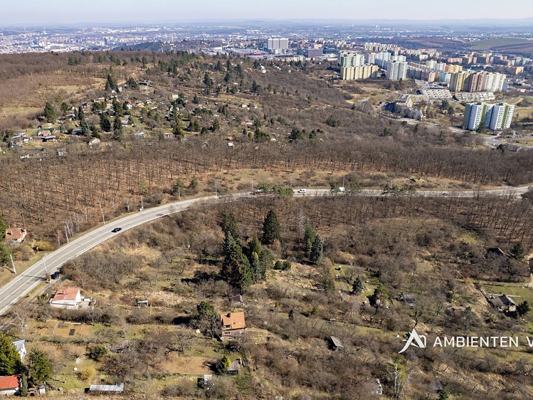Prodej  stavebního pozemku 2 214 m² - foto 3
