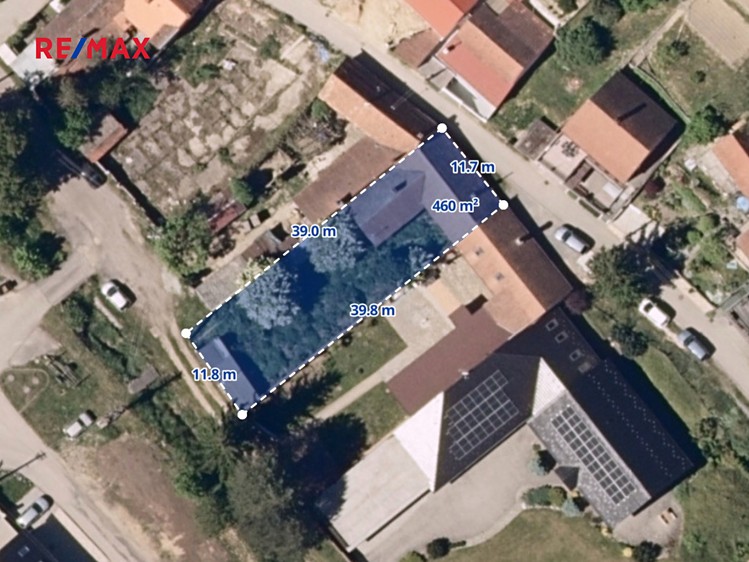 Prodej stavebního pozemku 460 m² - foto 1