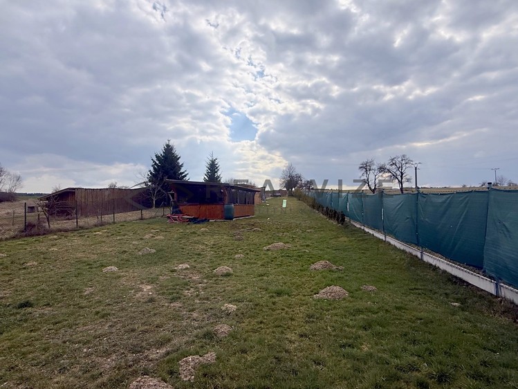 Prodej  stavebního pozemku 929 m² - foto 7