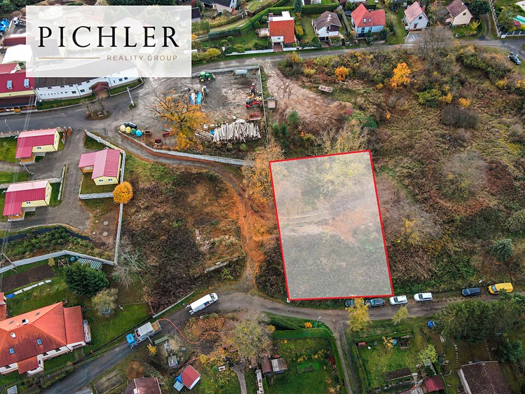 Prodej stavebního pozemku 1 003 m² - foto 3