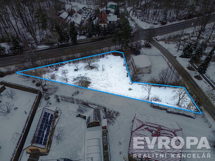 Prodej stavebního pozemku 1 235 m² - foto 3