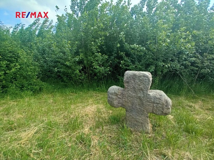 Prodej pole 17 750 m² - foto 1