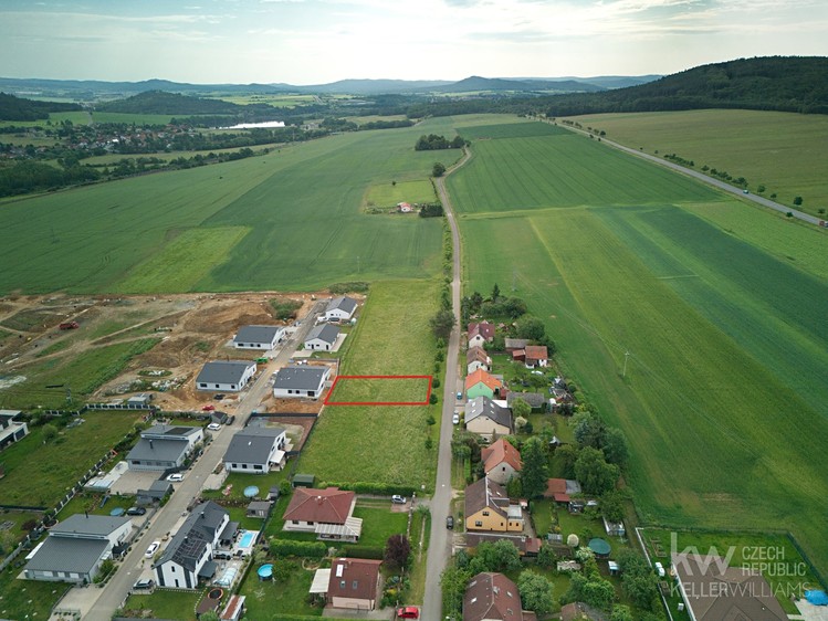 Prodej stavebního pozemku 525 m² - foto 2