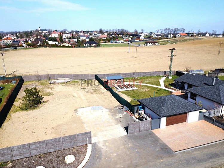 Prodej stavebního pozemku 1 045 m² - foto 3