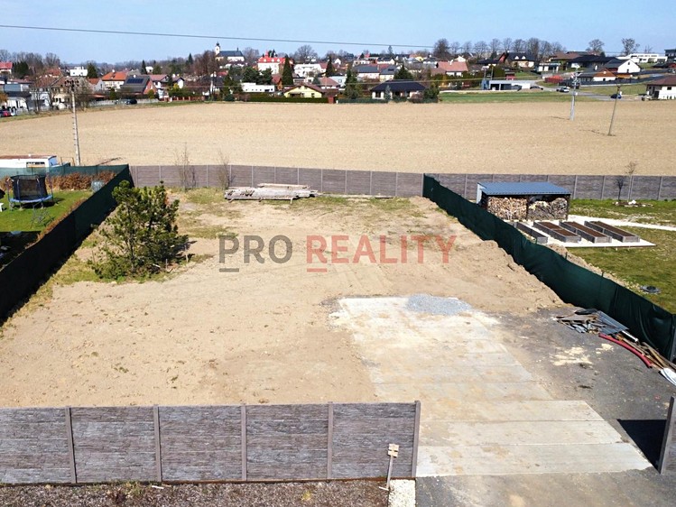 Prodej stavebního pozemku 1 045 m² - foto 2