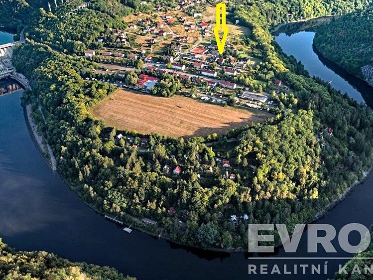 Prodej stavebního pozemku 629 m² - foto 1
