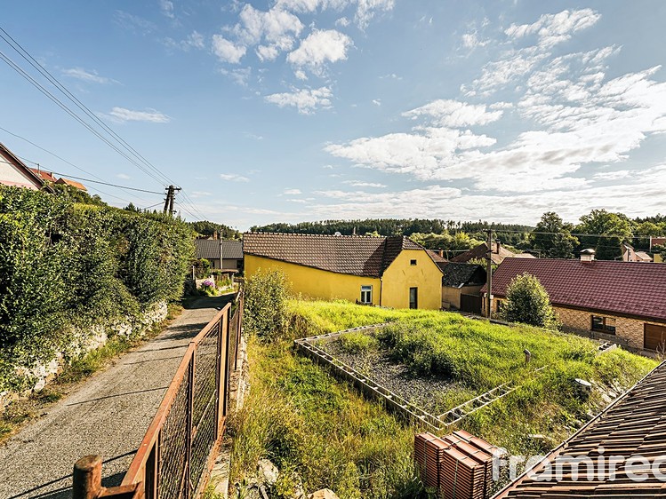 Prodej stavebního pozemku 299 m² - foto 8