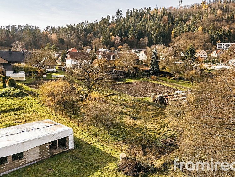 Prodej stavebního pozemku 1 079 m² - foto 5