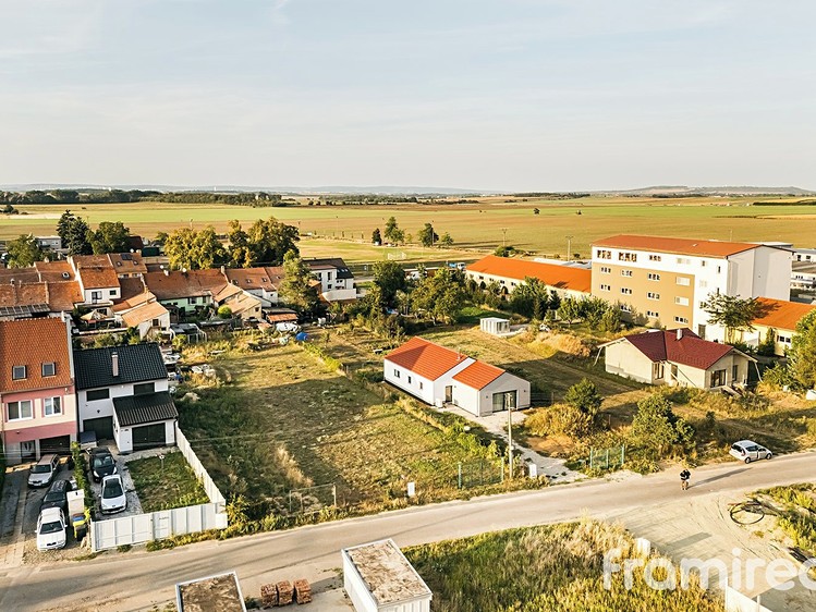 Prodej stavebního pozemku 1 000 m² - foto 2