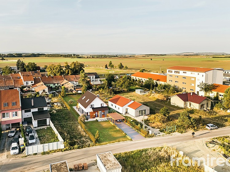 Prodej stavebního pozemku 1 000 m² - foto 3
