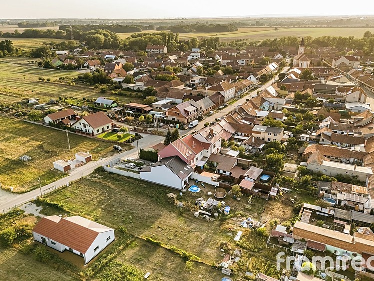 Prodej stavebního pozemku 1 000 m² - foto 7
