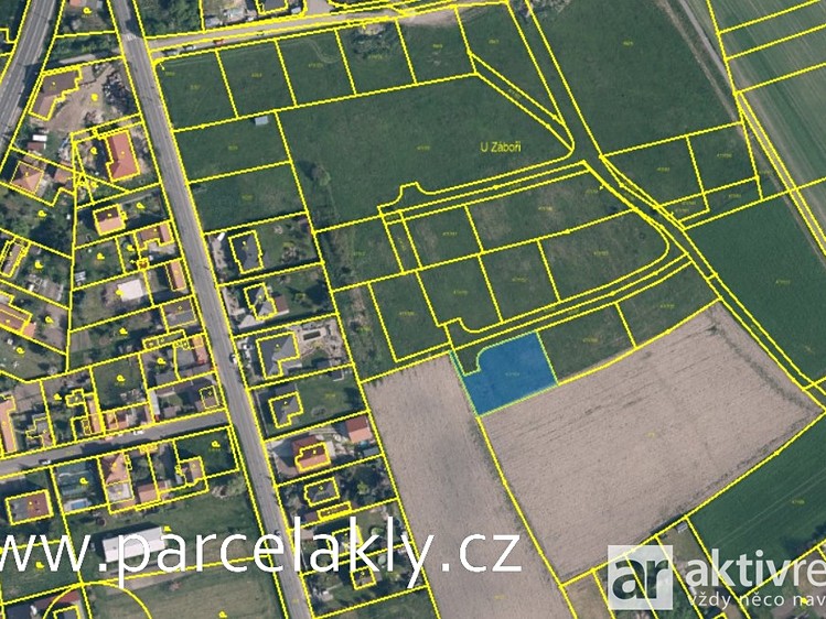 Prodej stavebního pozemku 934 m² - foto 1