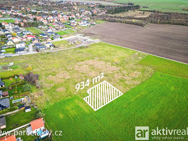 Prodej stavebního pozemku 934 m² - foto 2
