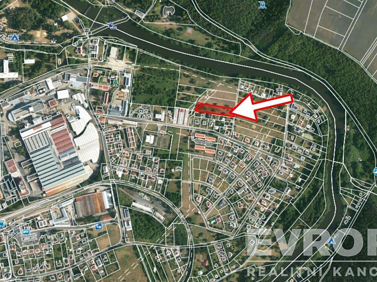 Prodej stavebního pozemku 3 326 m² - foto 7