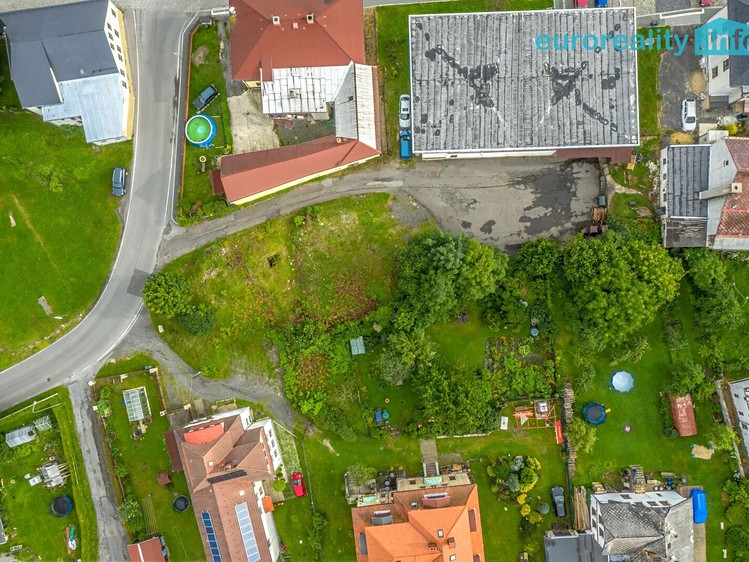 Prodej stavebního pozemku 852 m² - foto 3