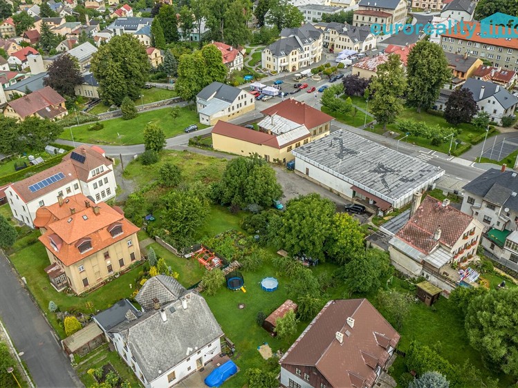 Prodej stavebního pozemku 852 m² - foto 2
