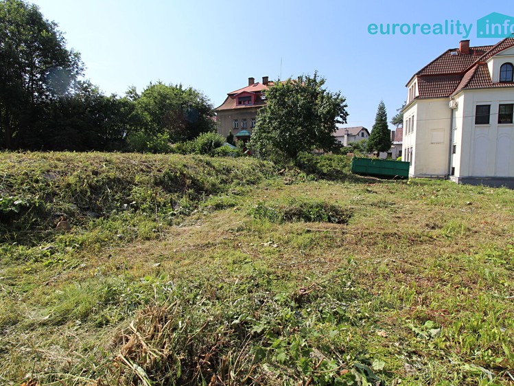 Prodej stavebního pozemku 852 m² - foto 5