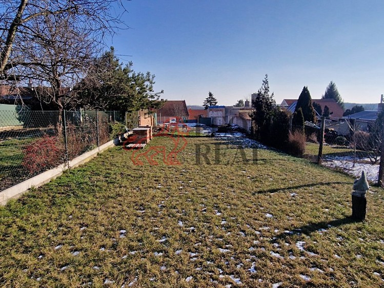 Prodej stavebního pozemku 611 m² - foto 1