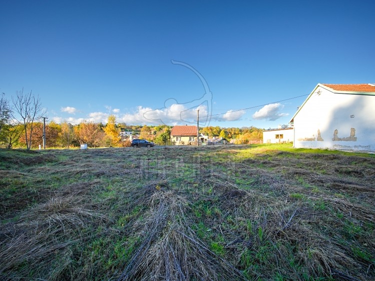 Prodej stavebního pozemku 1 110 m² - foto 4