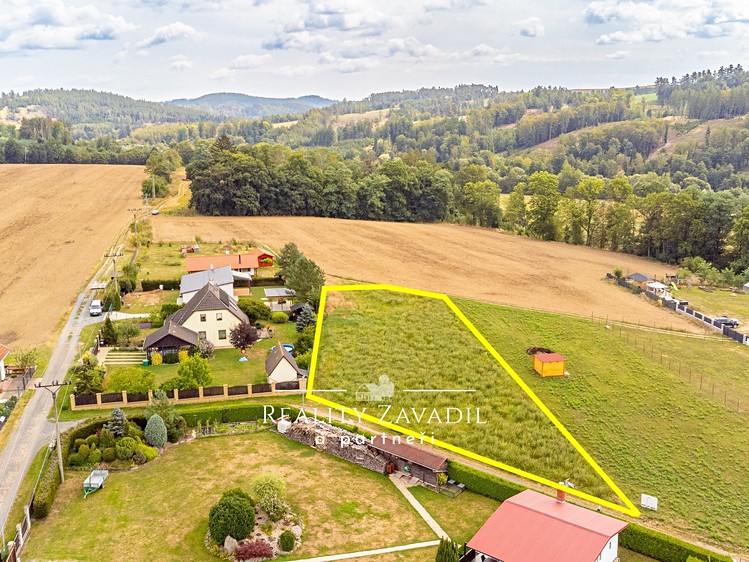 Prodej stavebního pozemku 1 868 m² - foto 1
