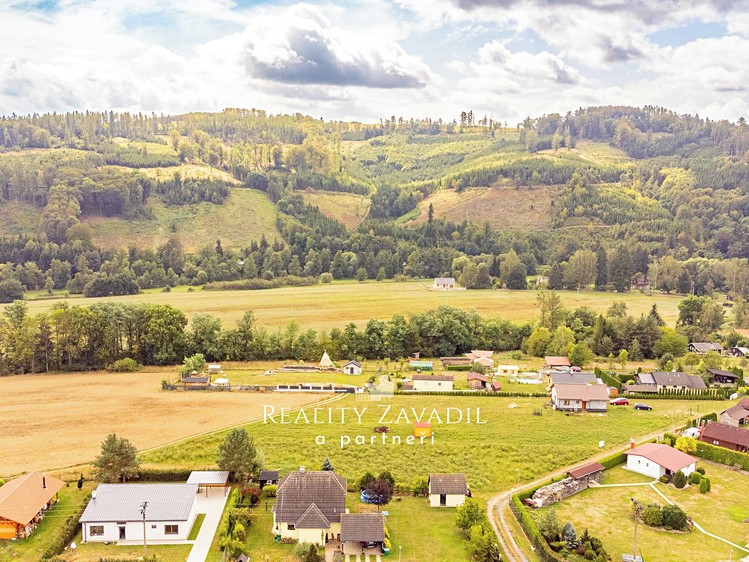 Prodej stavebního pozemku 1 868 m² - foto 2