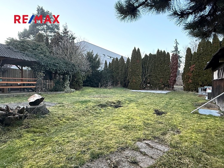 Prodej stavebního pozemku 1 194 m² - foto 2