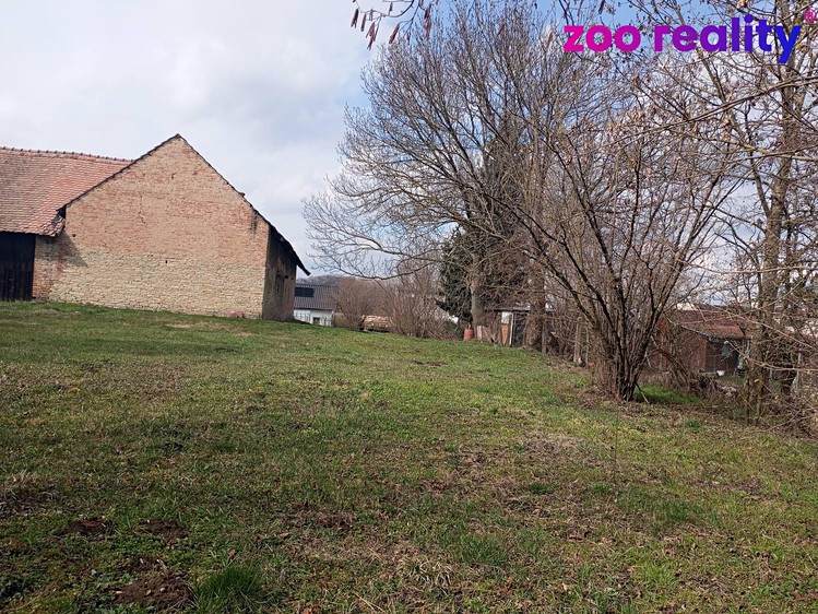 Prodej  stavebního pozemku 4 338 m² - foto 6