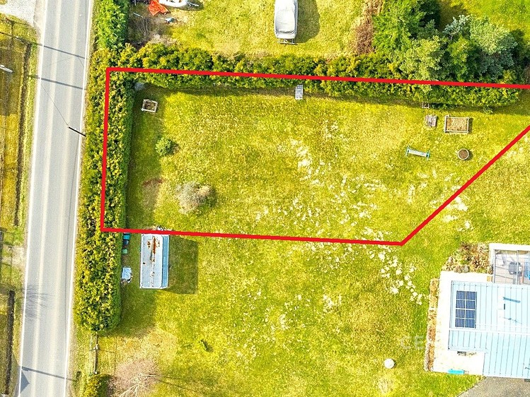 Prodej stavebního pozemku 810 m² - foto 1