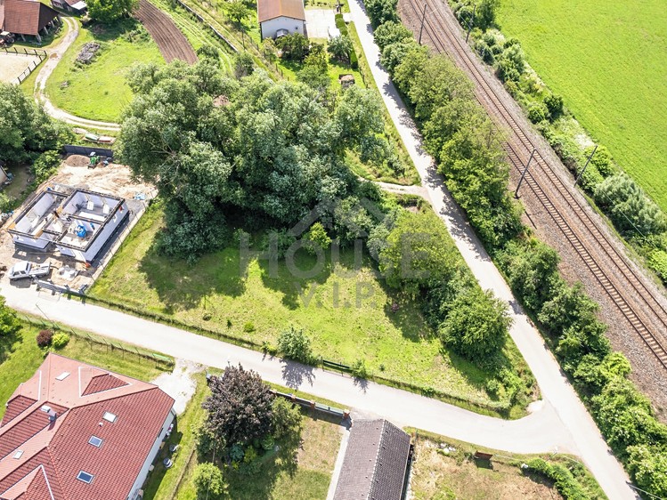 Prodej  stavebního pozemku 1 576 m² - foto 3