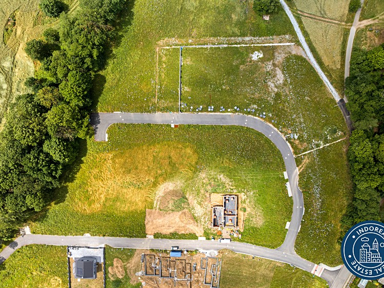 Prodej stavebního pozemku 1 800 m² - foto 8