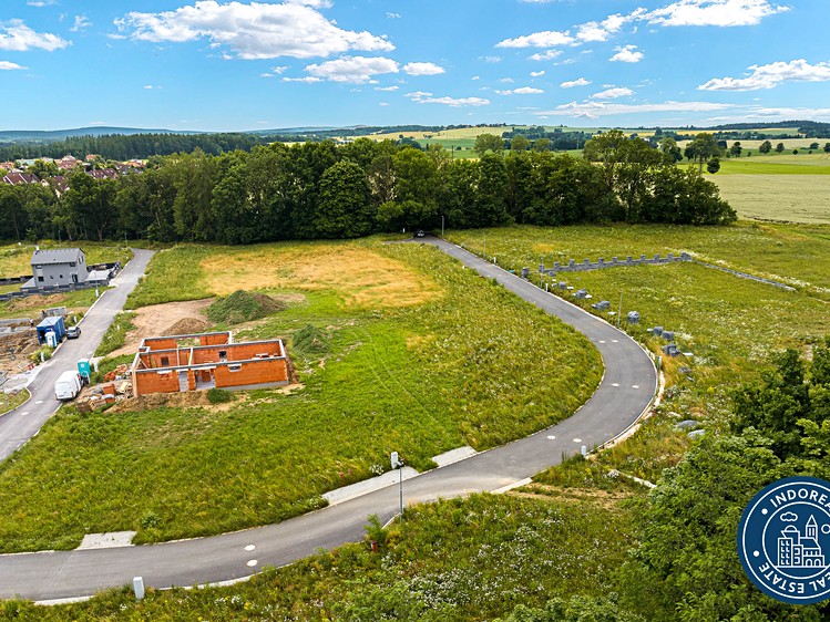 Prodej stavebního pozemku 1 800 m² - foto 6