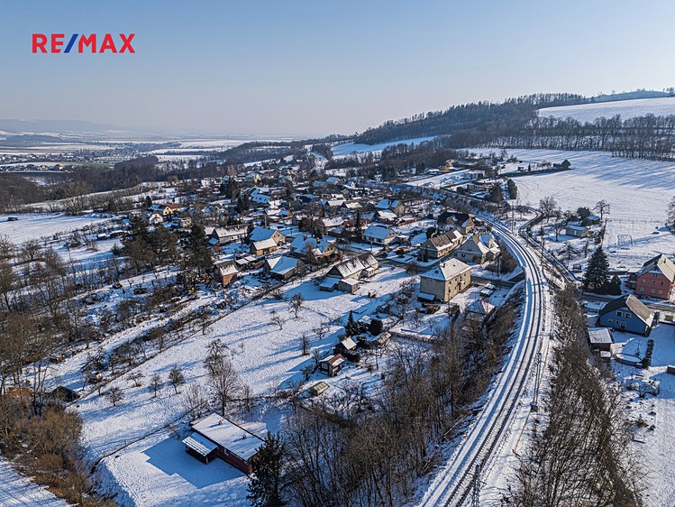 Prodej stavebního pozemku 1 612 m² - foto 6
