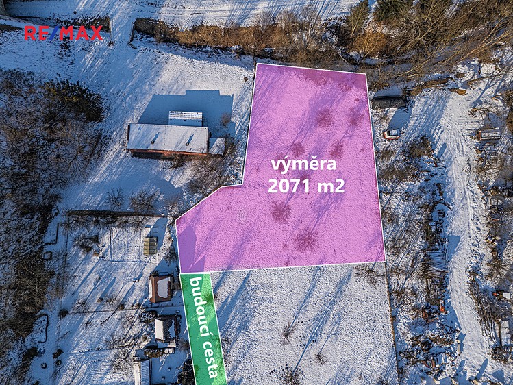 Prodej stavebního pozemku 2 071 m² - foto 4