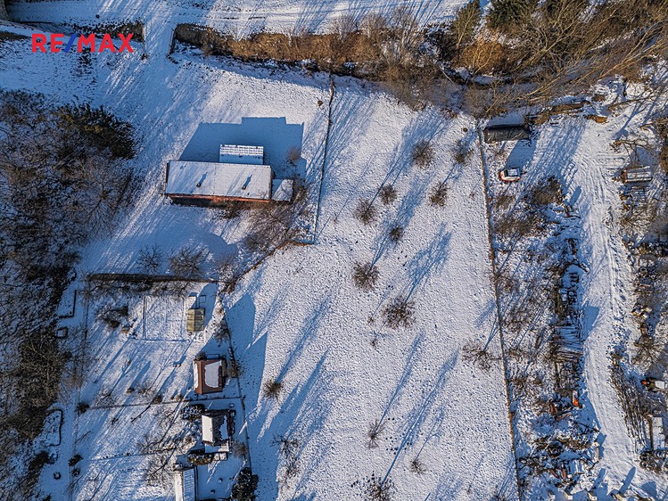 Prodej stavebního pozemku 2 071 m² - foto 6