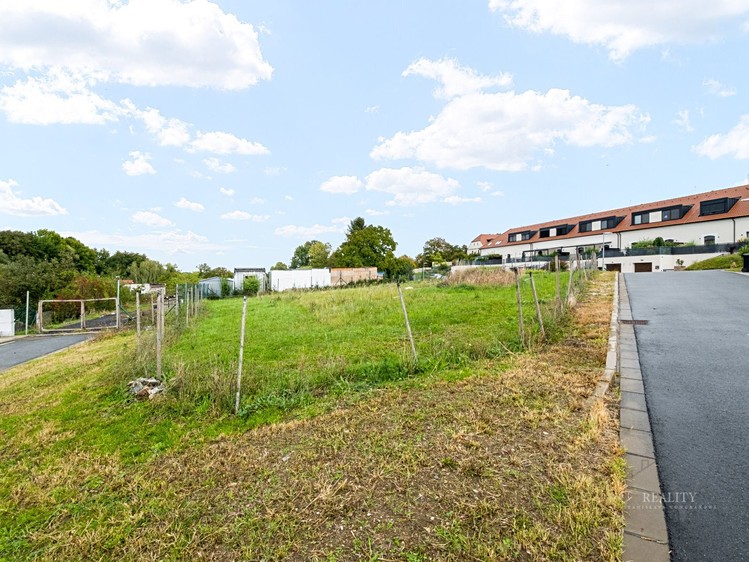 Prodej stavebního pozemku 793 m² - foto 8