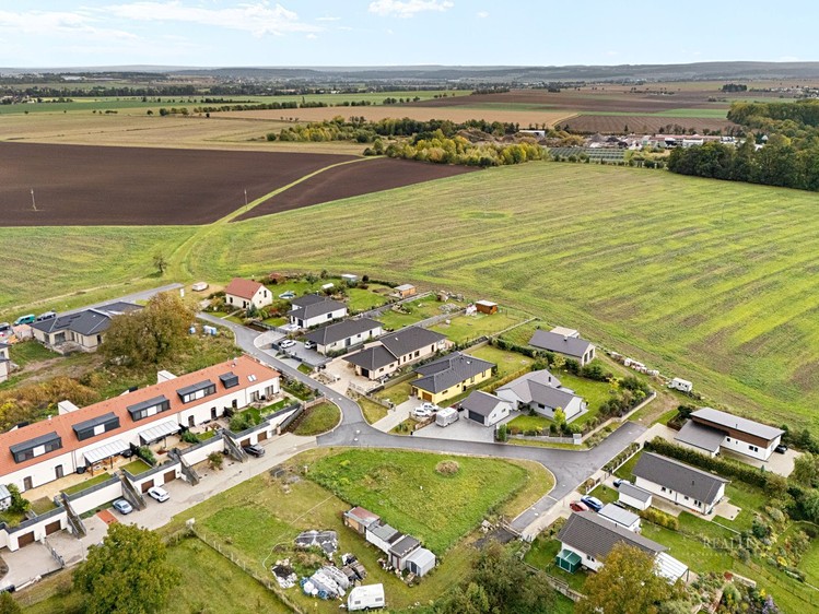 Prodej stavebního pozemku 793 m² - foto 6