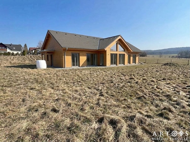 Prodej stavebního pozemku 3 028 m² - foto 5