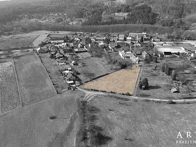Prodej  stavebního pozemku 1 500 m² - foto 8
