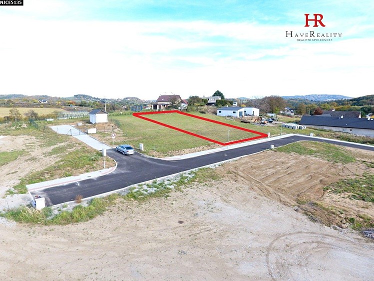 Prodej stavebního pozemku 916 m² - foto 4
