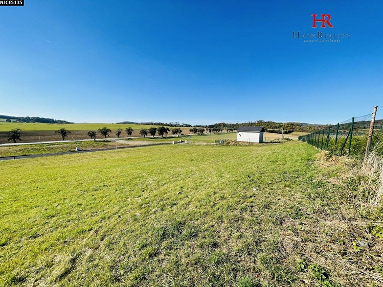 Prodej stavebního pozemku 916 m² - foto 6