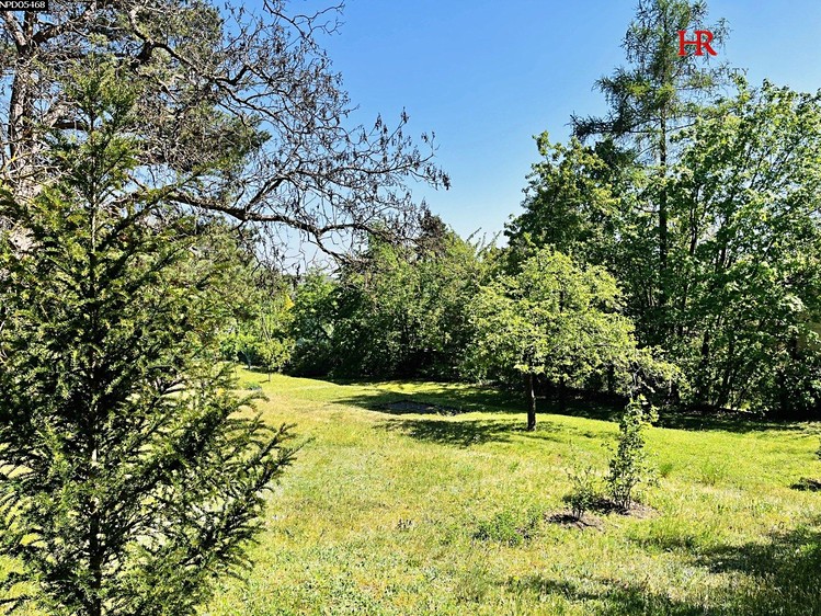 Prodej  stavebního pozemku 1 700 m² - foto 8